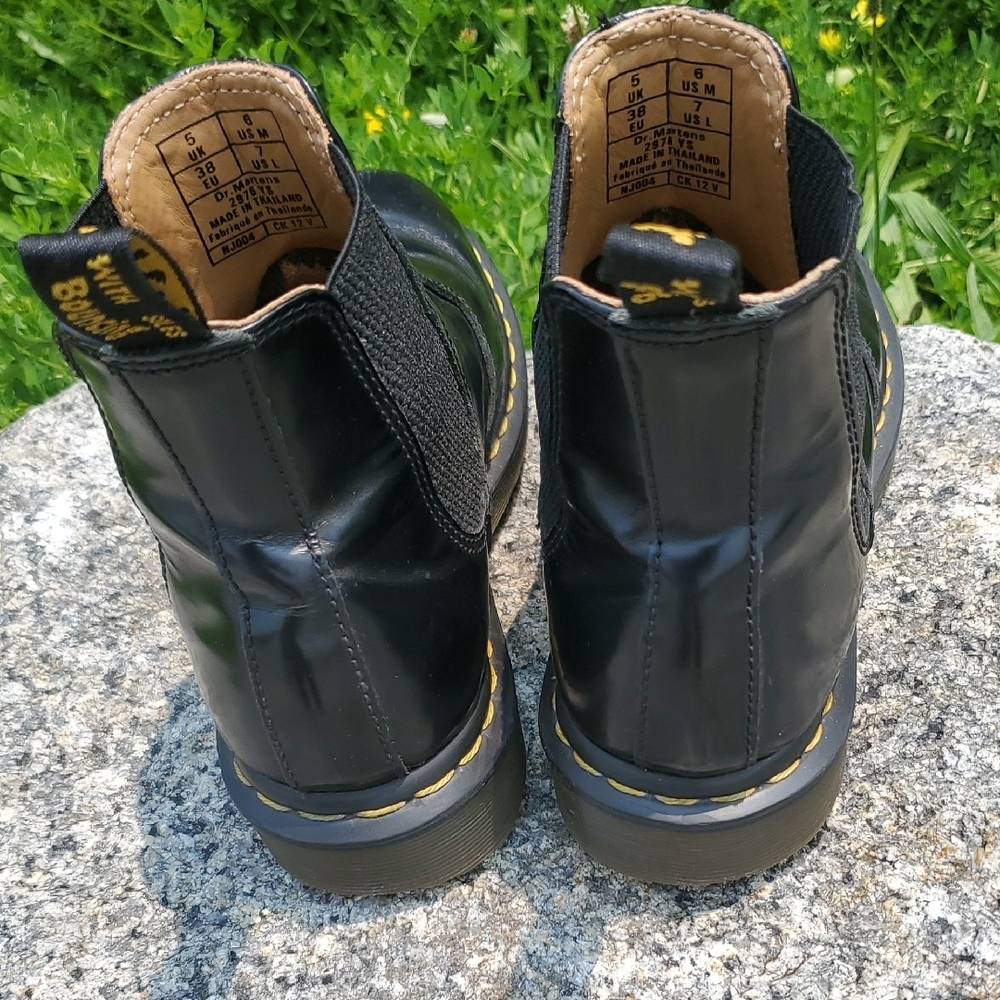 Dr. Martens 2976 YS Black Smooth Leather Chelsea Boots Size 7 - Picture 5 of 15